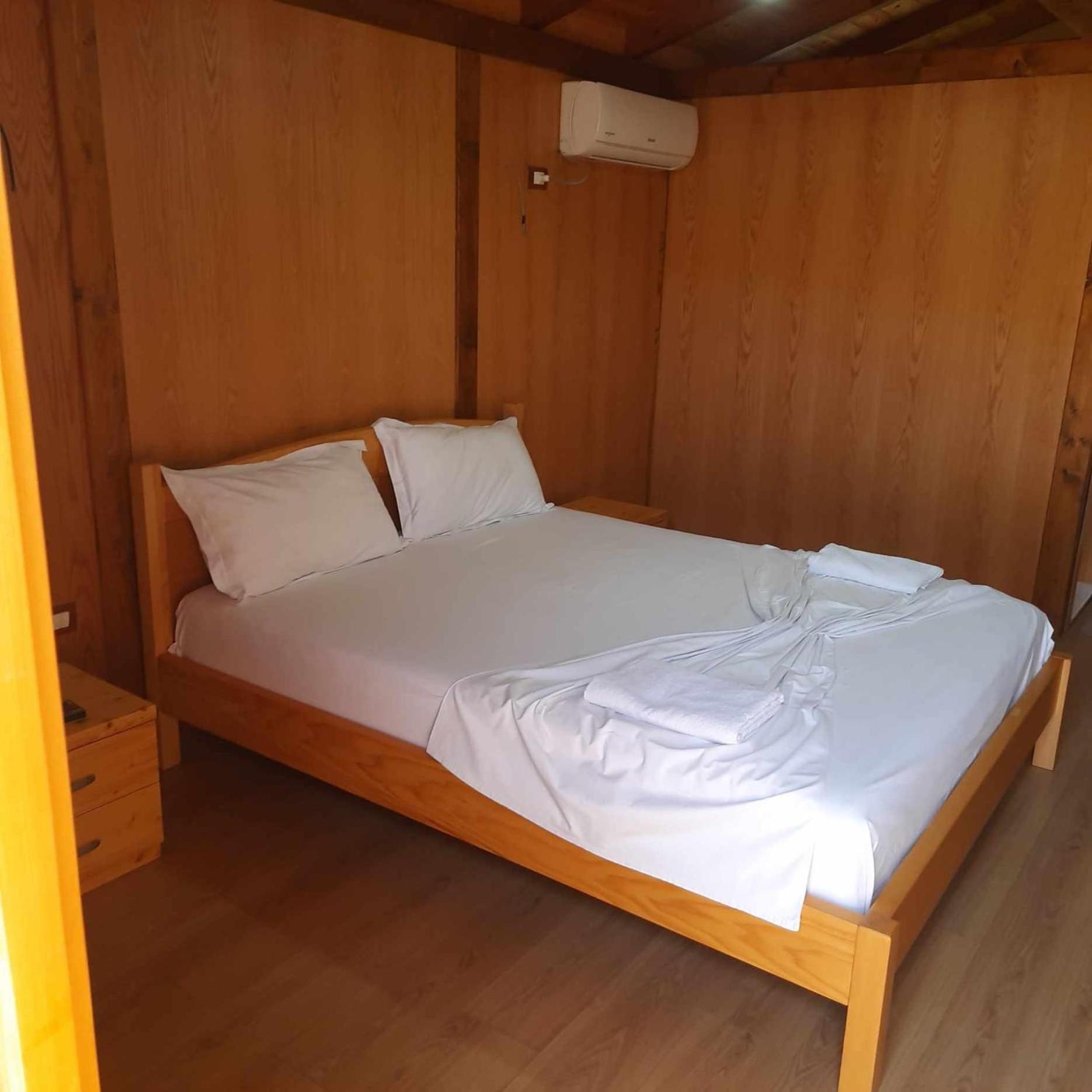 Irini'S Guesthouse Qeparo Eksteriør billede