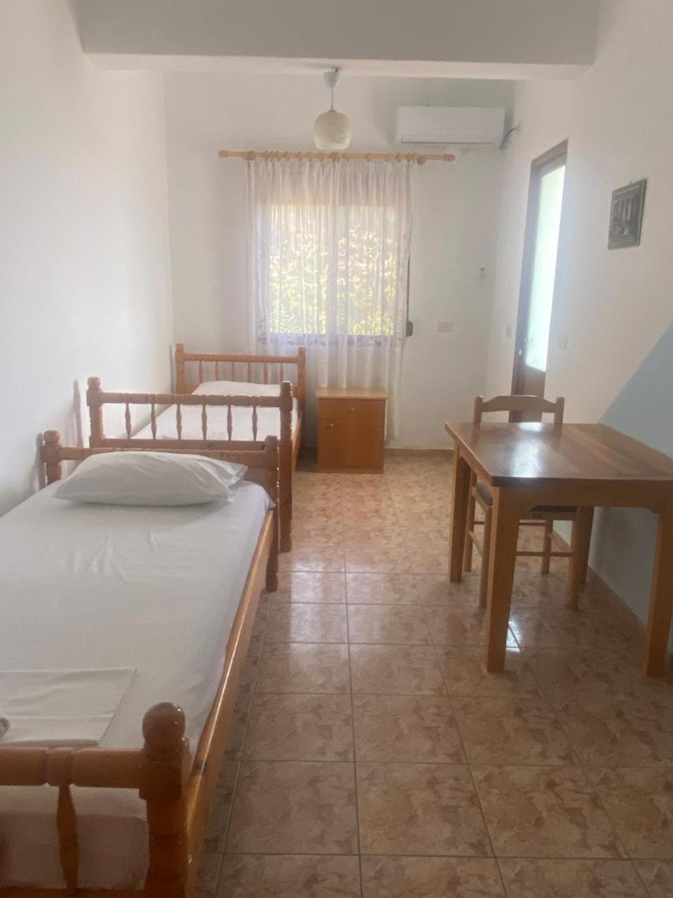 Irini'S Guesthouse Qeparo Eksteriør billede